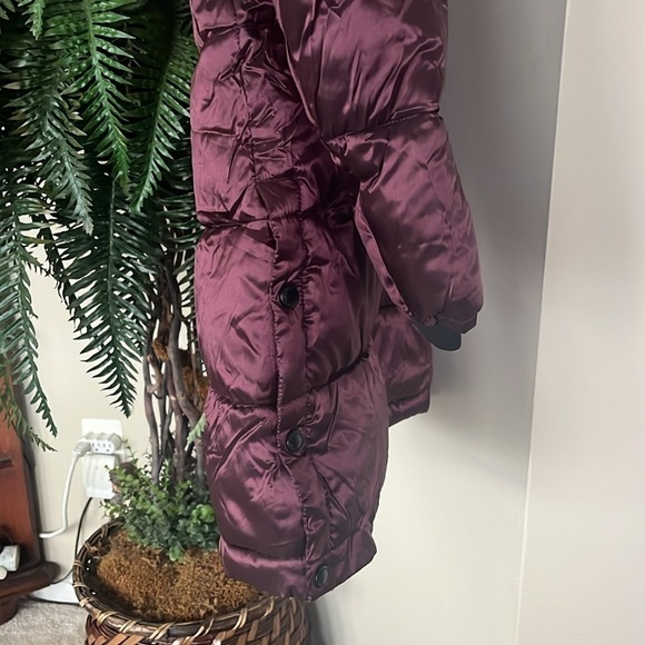 Brand New Sam Edelman Hooded Funnel Zippered Puffer Coat Jacket Burgundy Sheen - Picture 10 of 13